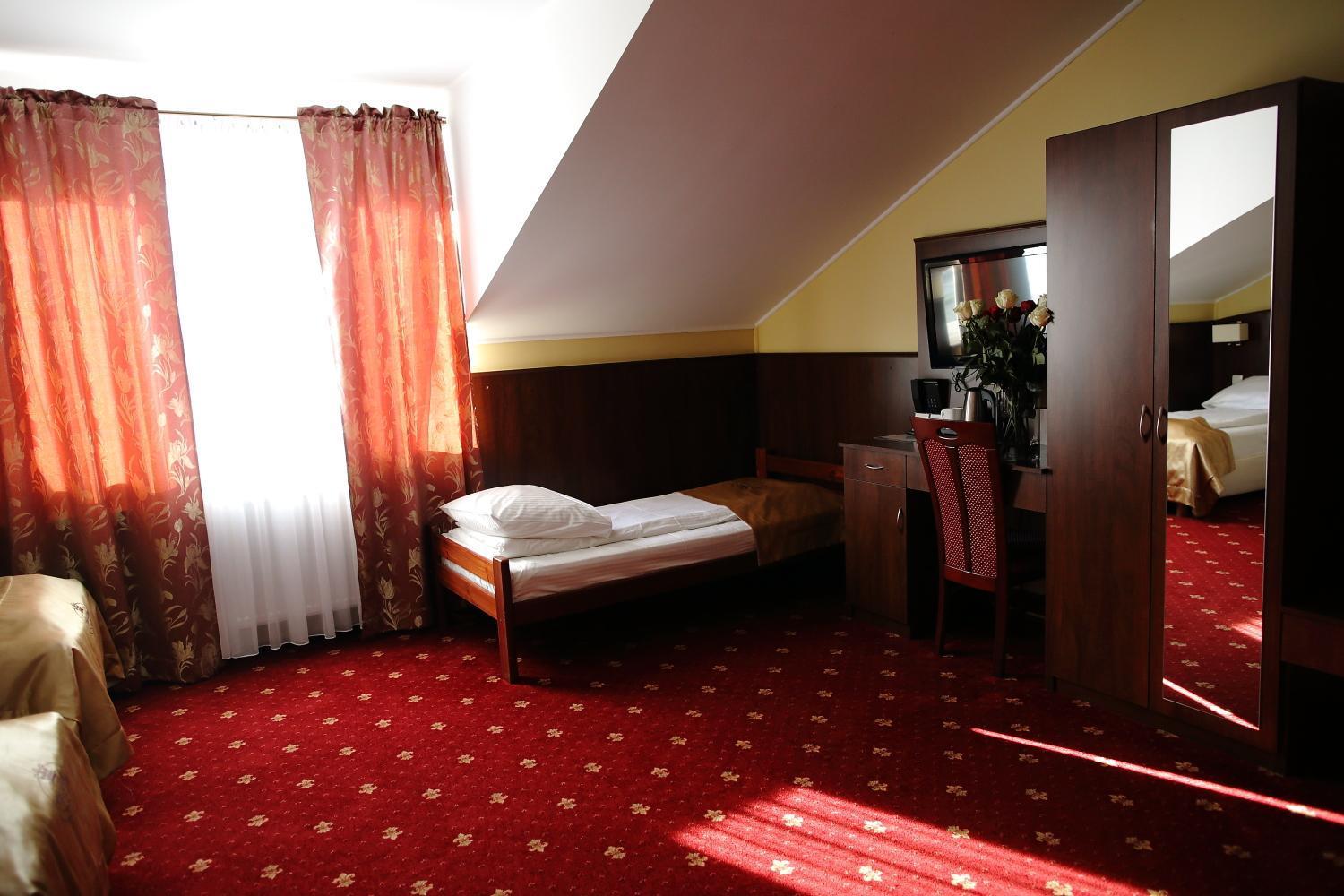 Hotel Kalchem Brzozie Экстерьер фото