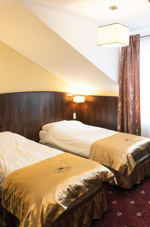 Hotel Kalchem Brzozie Экстерьер фото